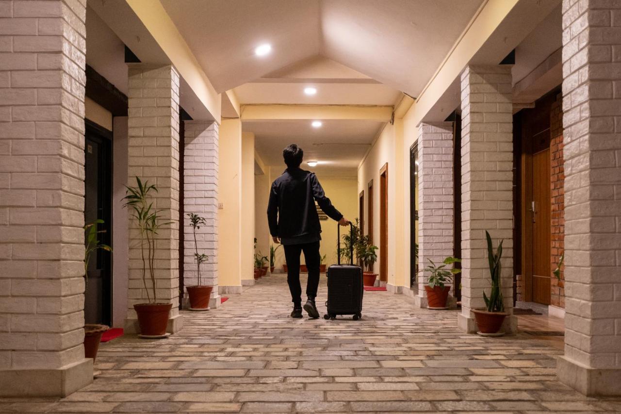 ドリームランド ゴールド リゾート&ホテル Bhairāhawā エクステリア 写真